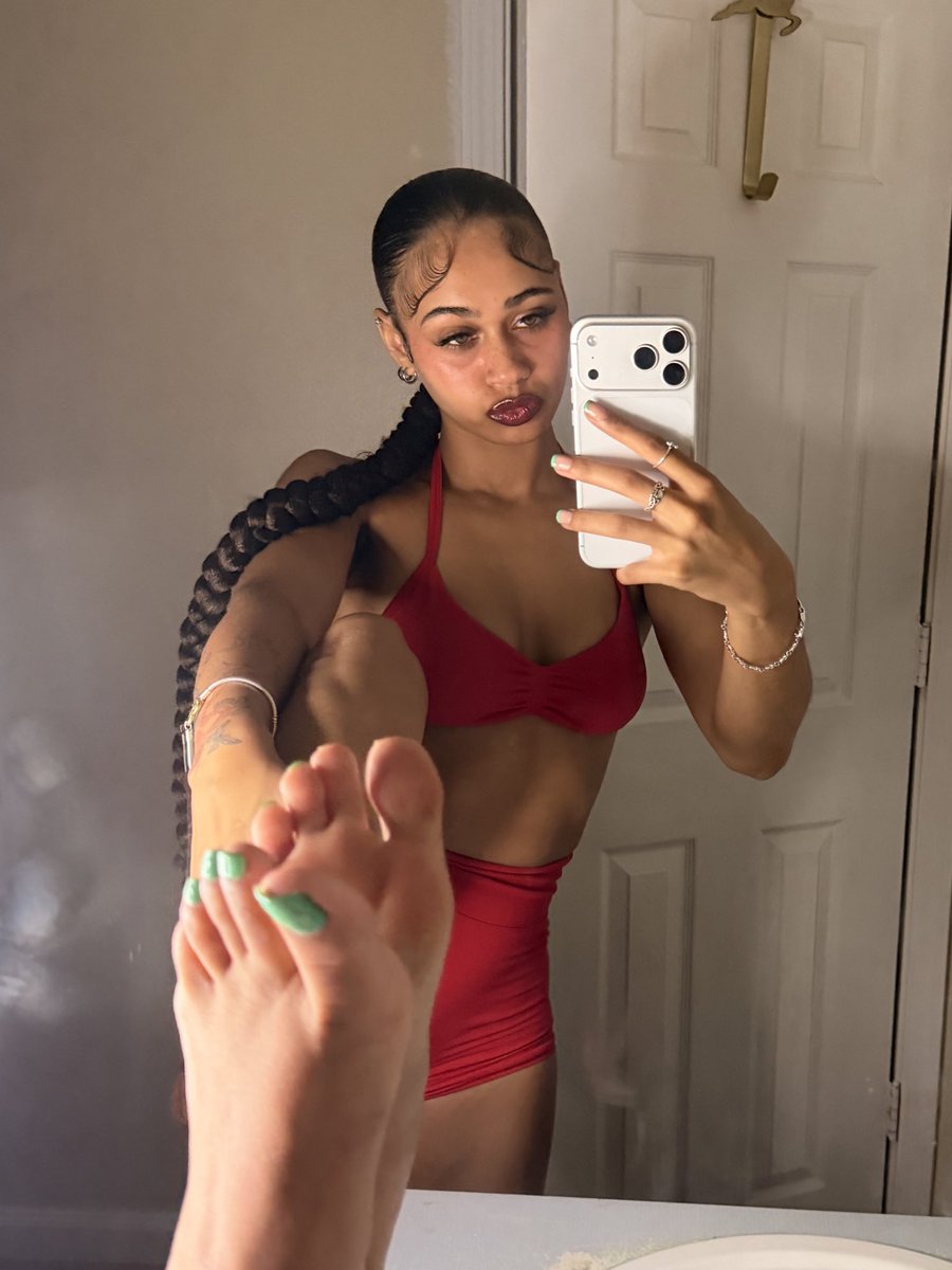 Azaria Taylor tweet media