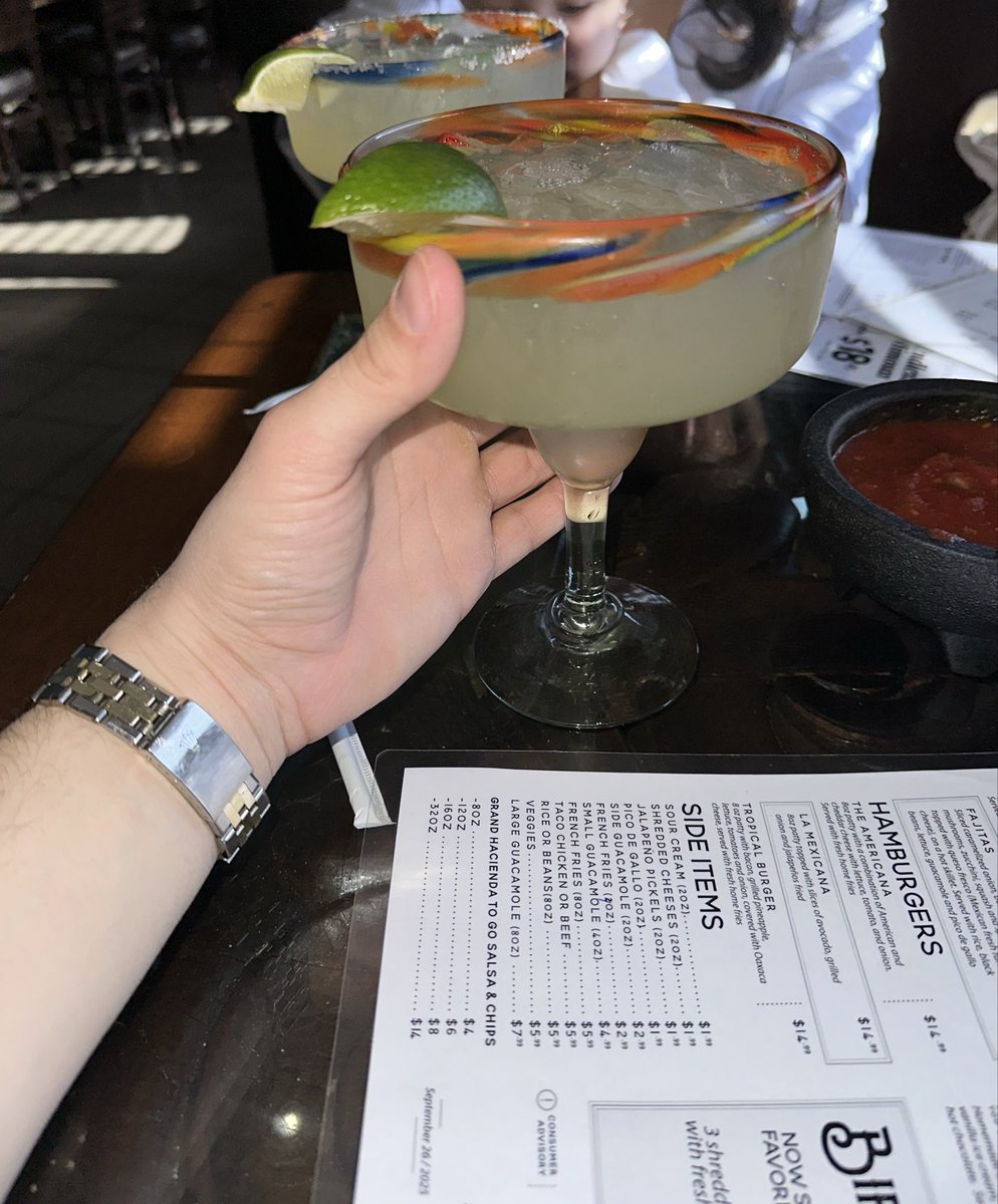 PaulsPortfolioooo tweet media