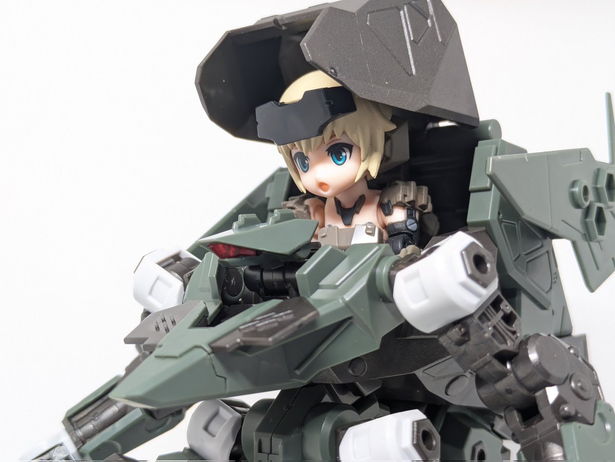 キカイナンダー tweet media