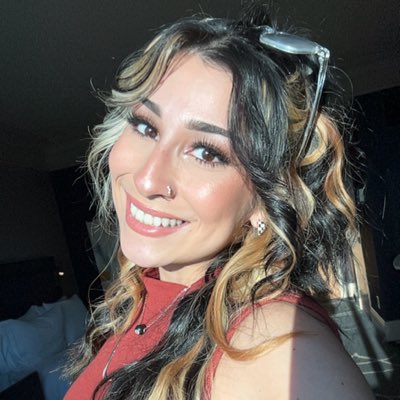 AmyVenecia's tweet photo. 💋 https://t.co/hOmMip8wnk