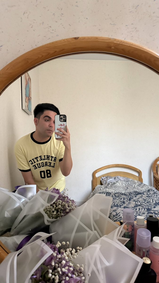 ѕнαняαм tweet media