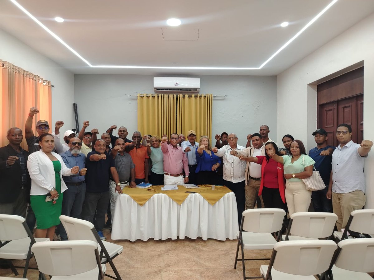 miprd's tweet image. 📍 San Juan de la Maguana

La Dirección Provincial del PRD, encabezada por Mario Vargas, dio seguimiento al plan de reorganización y crecimiento en la provincia.

Trabajo continuo para fortalecer la estructura en cada territorio.
#PRD #SanJuan #Organización #Fortalecimiento