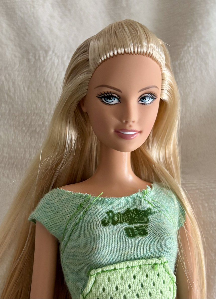 Plastic Aloud tweet media