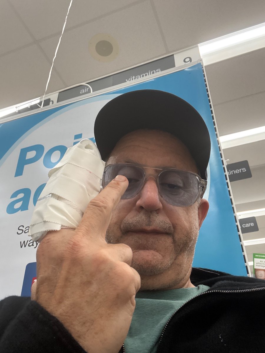 Howard Lindzon tweet media