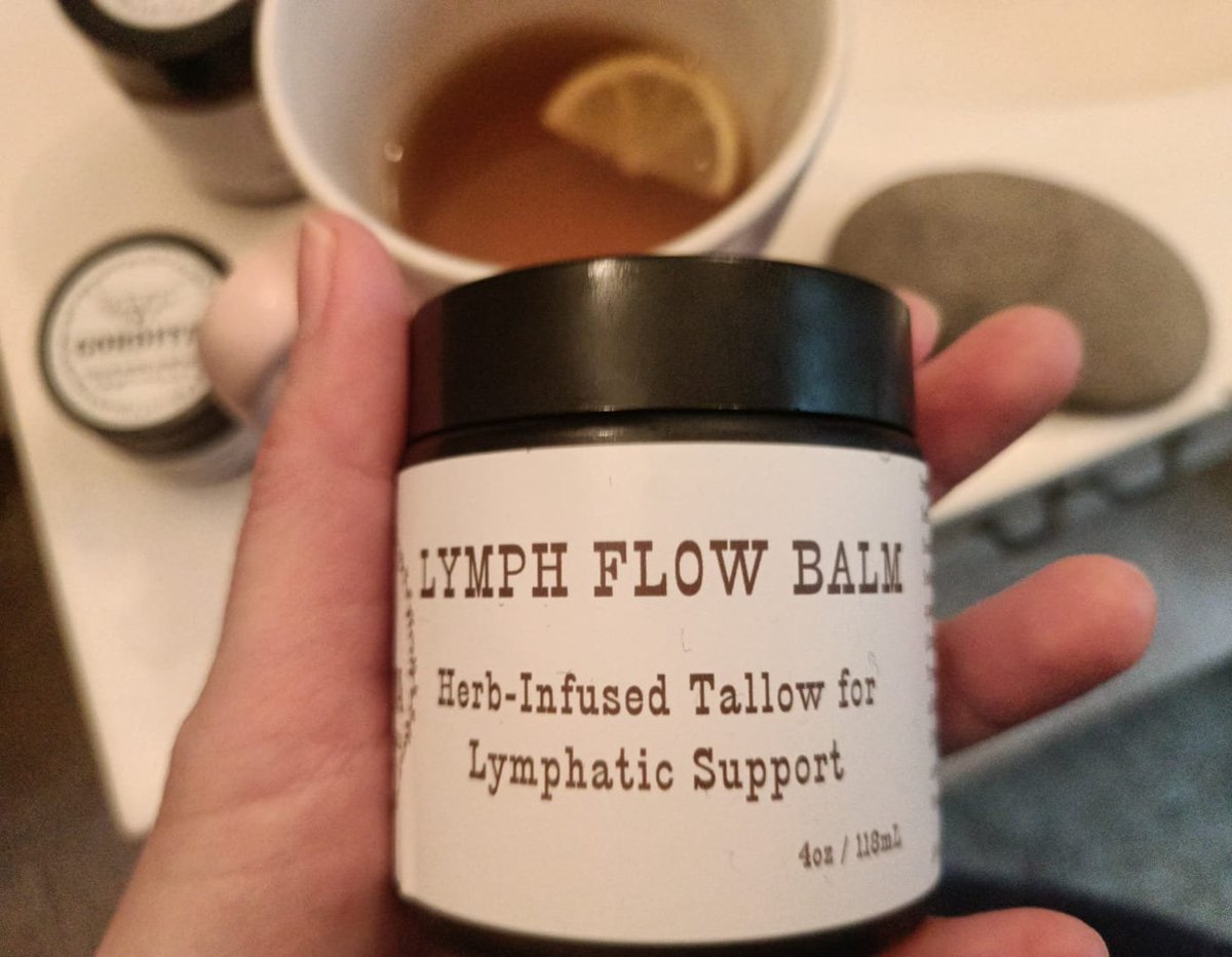 🦌🌲 tweet media