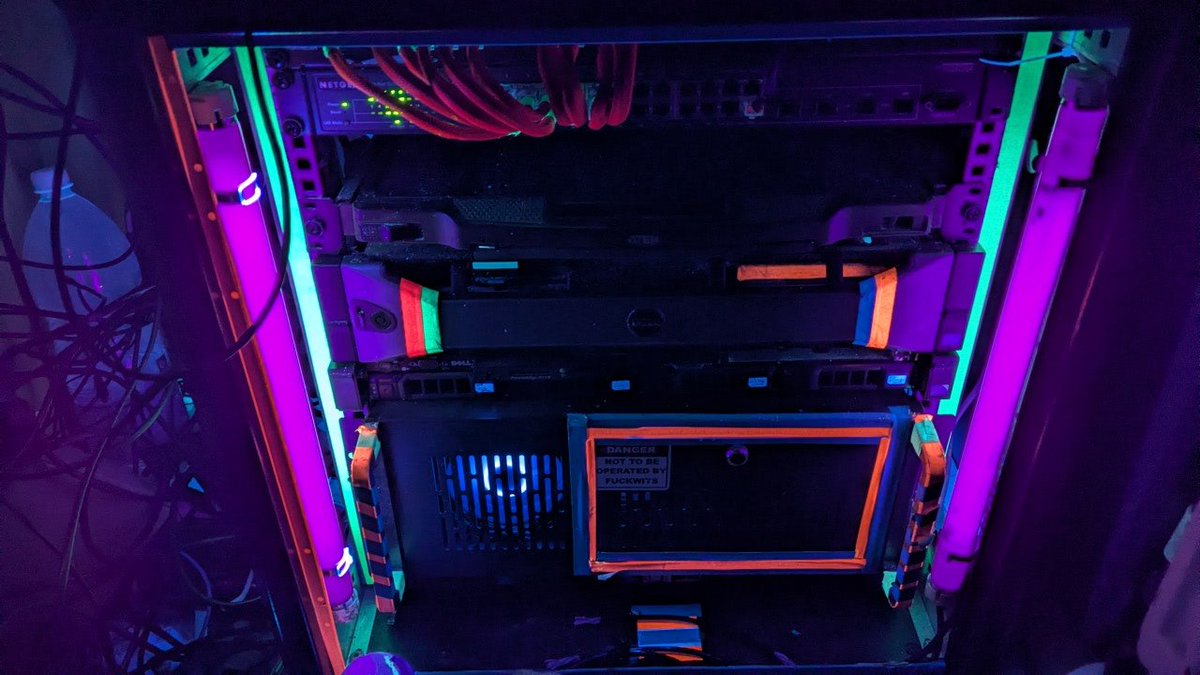 iDingus™ tweet media