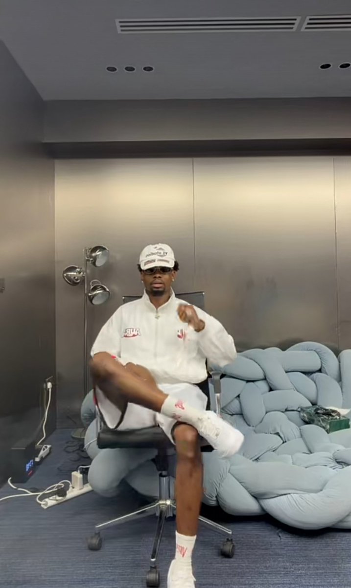 YL Idowu ✨️ tweet media