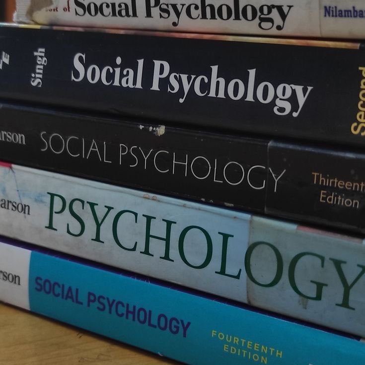 ★𝓒ircᥱ. tweet media