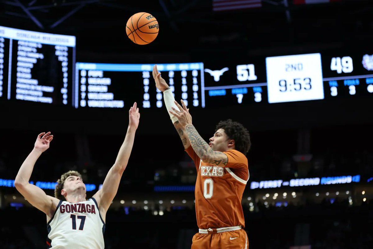 CB_Journalist's tweet image. 🚨 NEW 🚨
‘I definitely miss it’: East Bay native Jordan Pope back home as Texas takes on Purdue in Sweet 16
mercurynews.com/2026/03/25/eas…
@DarrenSabedra @nathancanilao @GReeves23 @VytasMazeika @CalHiSports @vernKPIX @mattblively @ProlificPrep @KasselMedia @MitchBookLive @MikeNowels