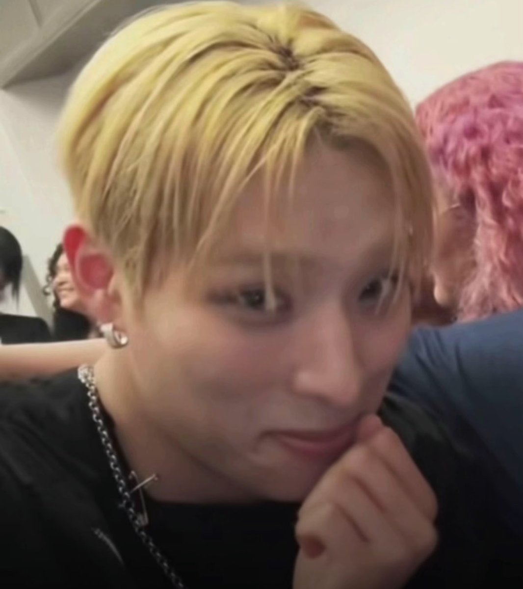 eli ˚⟡˖ ࣪🐶ྀིྀི 🐰ྀིྀི ˚⟡˖ ࣪ tweet media