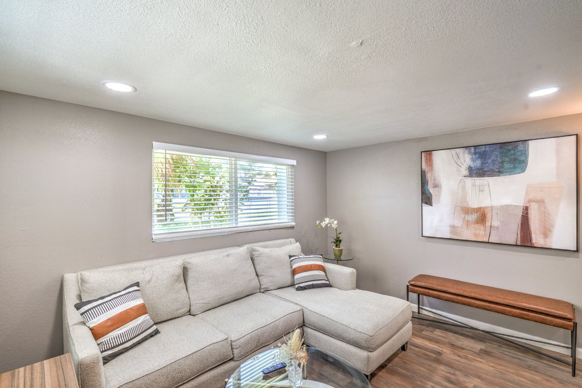 HarbisonRealty's tweet image. 623 California Avenue, Boulder City, NV 89005
Historic District Home | Boulder City | $498,800 #NoHOA #RealEstate

Laura Harbison, Broker/Owner
B.0026537LLC PM.0164922.BKR
Realty Executives Southern Nevada Properties

“Sold” is our favorite word, let’s make it yours!”