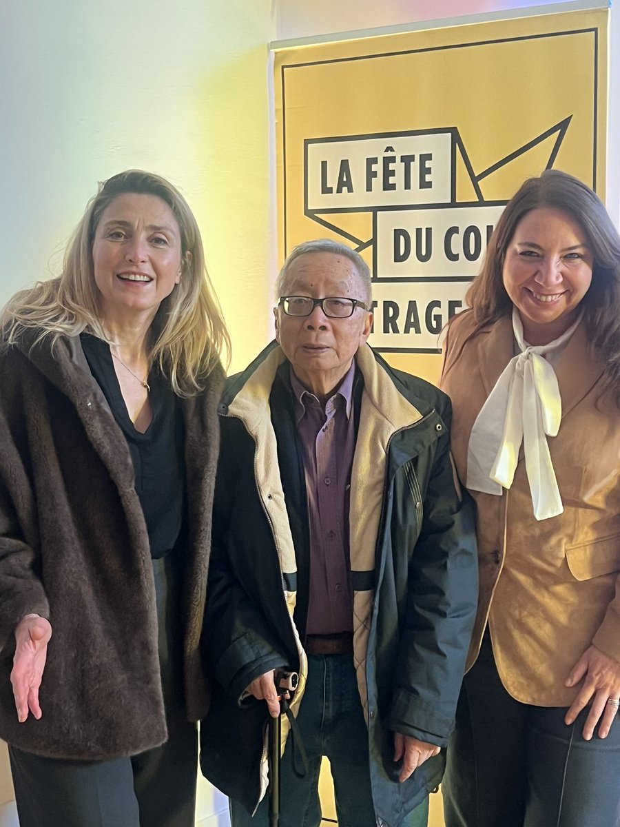 ScarlettSzpiner's tweet photo. Heureuse de lancer la 10e édition de la Fête du Court Métrage 🎬✨au carré de Baudouin dans le XXe arrondissement au nom de @vpecresse !
Un engagement fort de la Région pour soutenir la création, accompagner les talents et faire vivre le cinéma sur tous les territoires. @FloPortelli  @AL_Mesadieu
