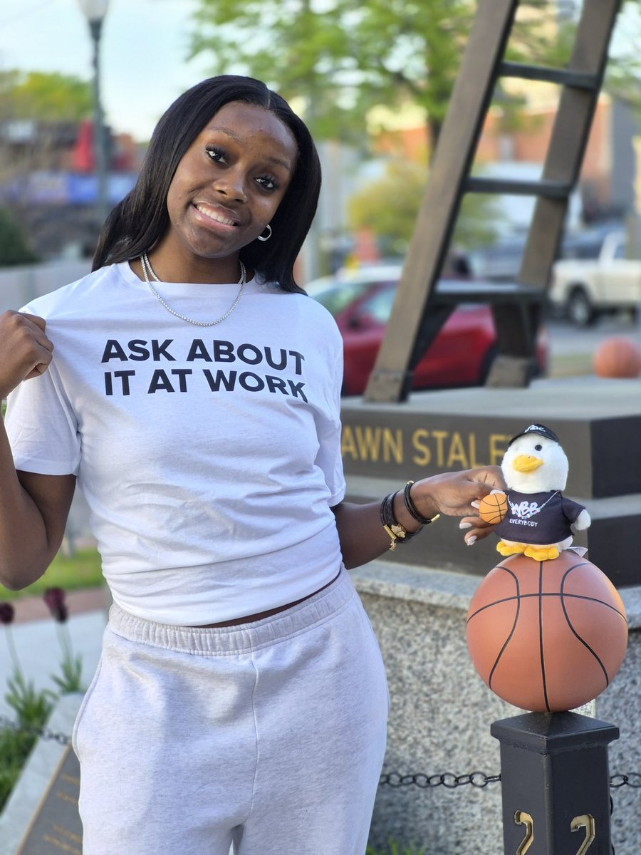 R A V E N tweet media