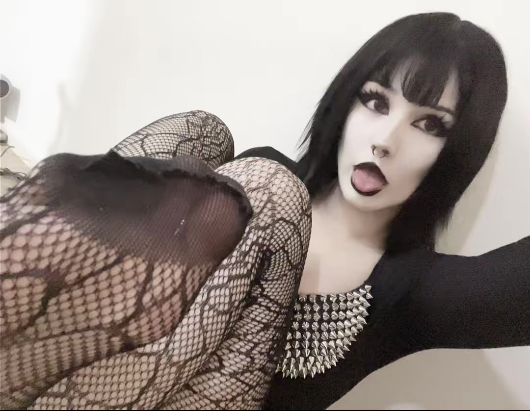 Goth Princess | Findom tweet media