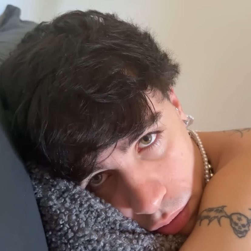 Valen𐙚🧡 tweet media