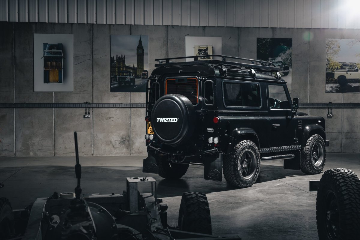 kotecinho's tweet photo. TWISTED Defender 90 XS Station Wagon 2015
Project 88