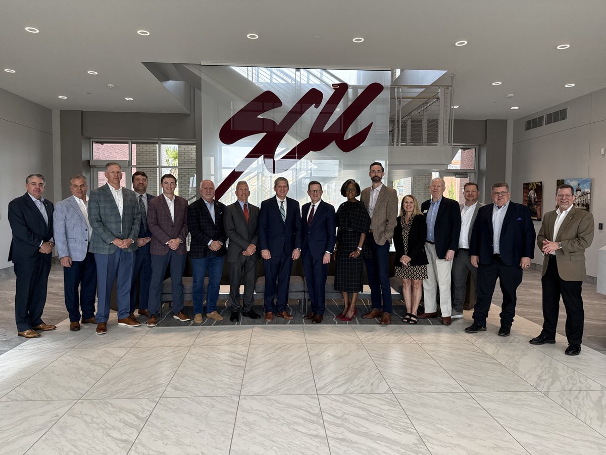 TheCCUL's tweet photo. 📣Together with @AmericasCUs, we met this week with NC and SC’s largest CU CEOs for two roundtables on federal rules and legislation — and how these decisions impact members. Thank you @SCUConnect and @ncsecu for hosting.

#AdvocacyinAction #CCULAdvocacy @cculadvocacy https://t.co/ko8oYwM7ZG