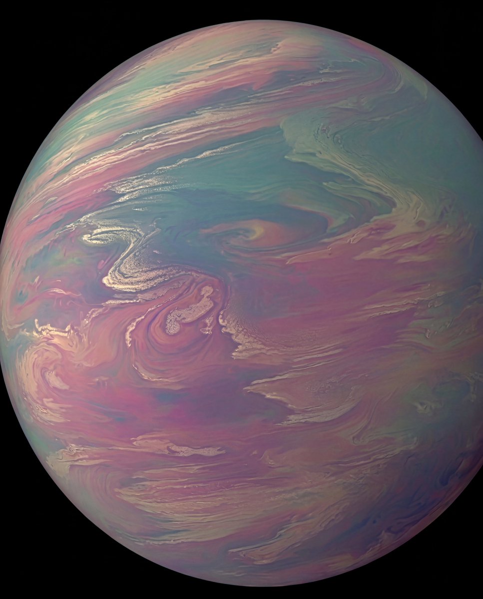 Curiosity tweet media