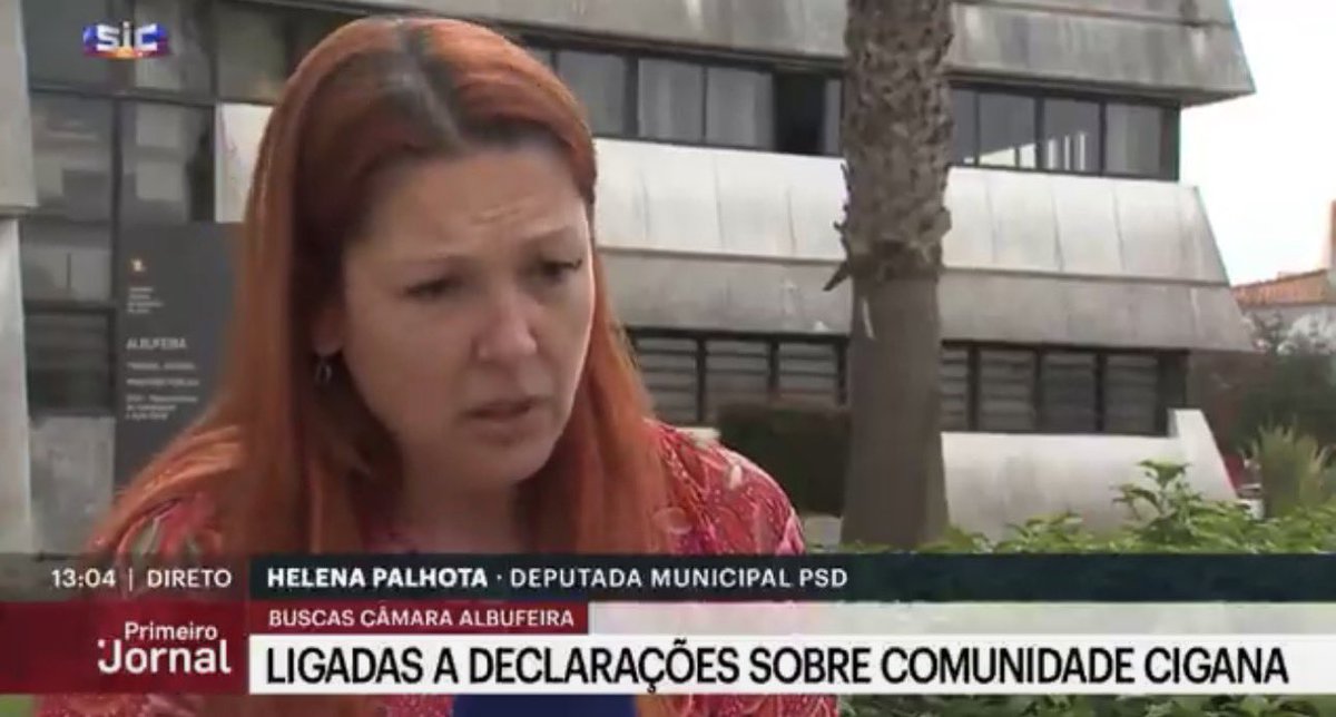 Tenho quase a certeza que a Helena Palhota Simões estará disponível para ceder as suas casinhas e os alojamento locais, da Domus Praia, para alojar os ciganos.
Juntamente com o seu marido, Jimmy Nelson, membro da Assembleia de freguesia de Albufeira e Olhos de Água, podem fazer a