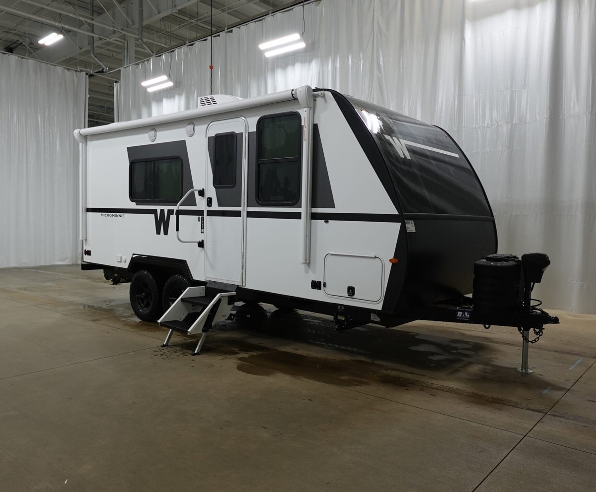 WEnRVcom's tweet photo. Big on features yet built for easy towingโthe 2026 Winnebago Micro Minnie 2000MRB blends comfort, smart space design, and all the essentials for life on the road. This oneโs built to go wherever the road takes you!
-
-
-
#traveltrailer #winnebago #rvlifestyle #getoutside https://t.co/XWIRsHJ6eB