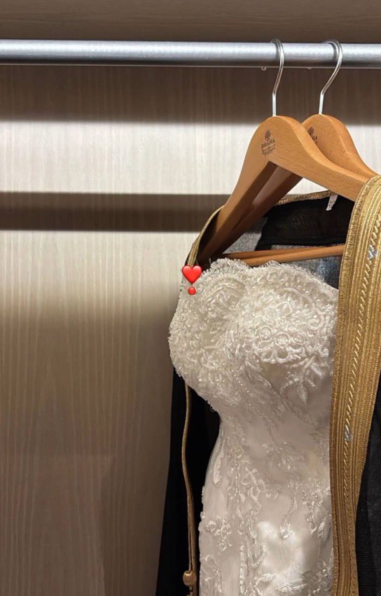 R ᥫ᭡. tweet media