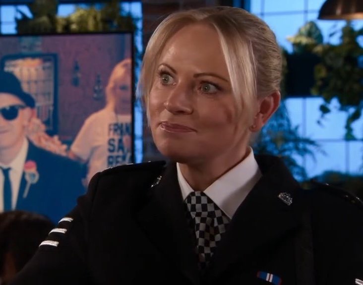 🏄🏼♀️ tweet media