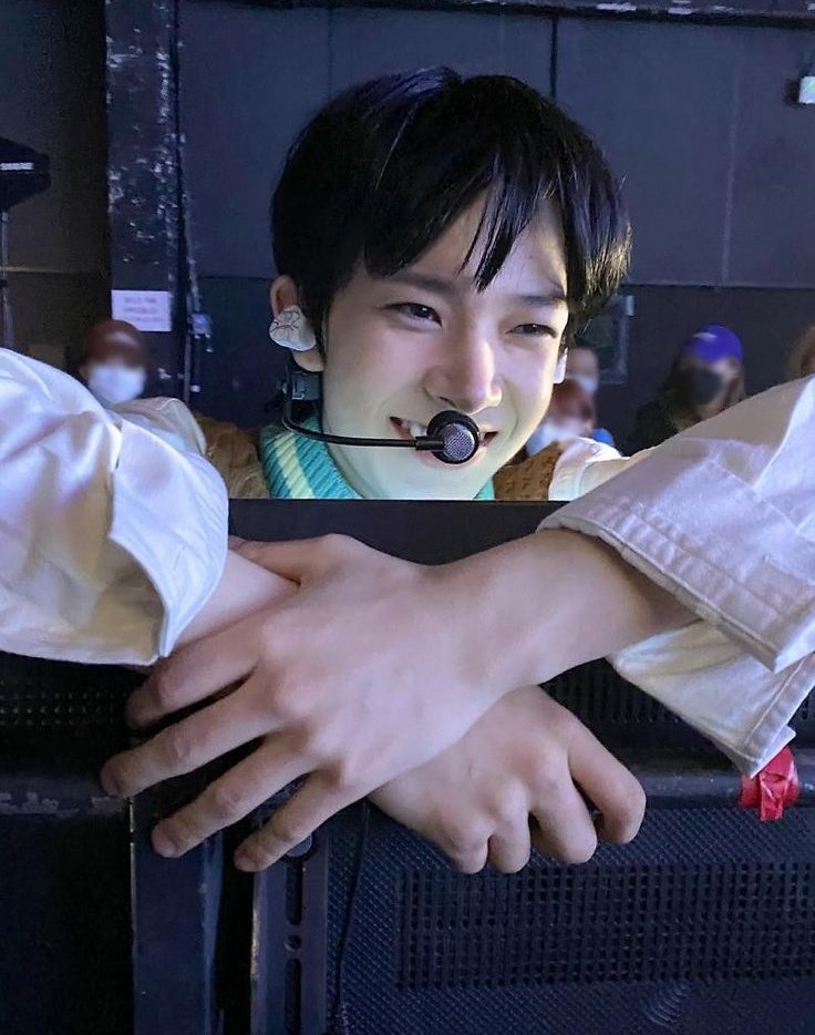 𝐋𝗒𝗅𝗒 | 𝖤𝗇𝗁ypen 𝗂𝗌 𝟳 🧡 tweet media