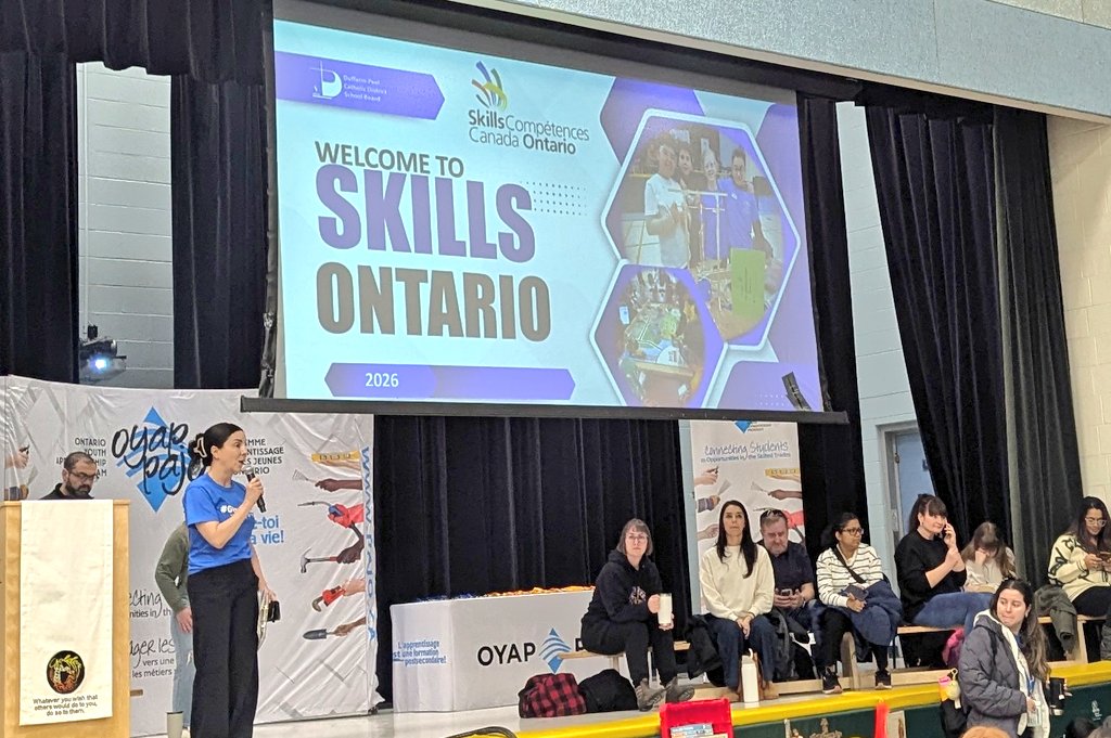 MrsMorgado1's tweet photo. Congratulations to @StPhilipDPCDSB junior robotics team for their excellent display of teamwork and problem solving today at Skills Competition! https://t.co/dWLDkH5E8Y