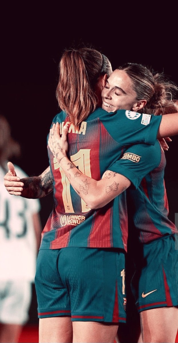 fan account of Mapi León tweet media