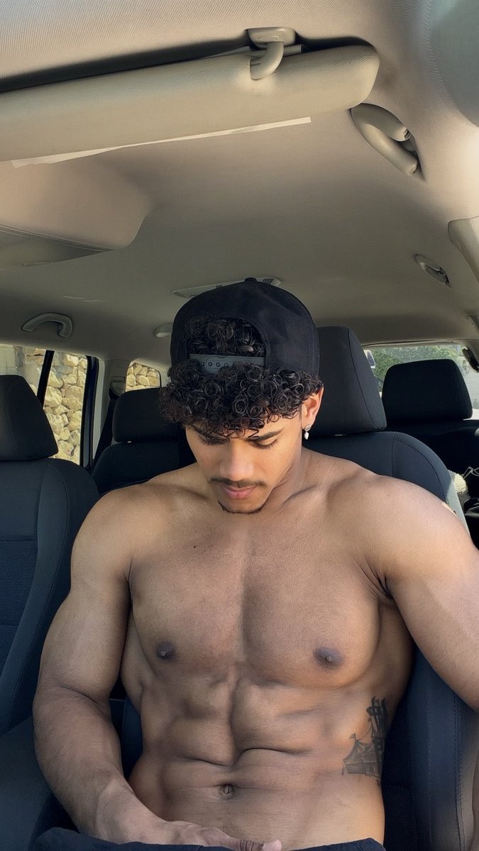 Alex_kingoul tweet media