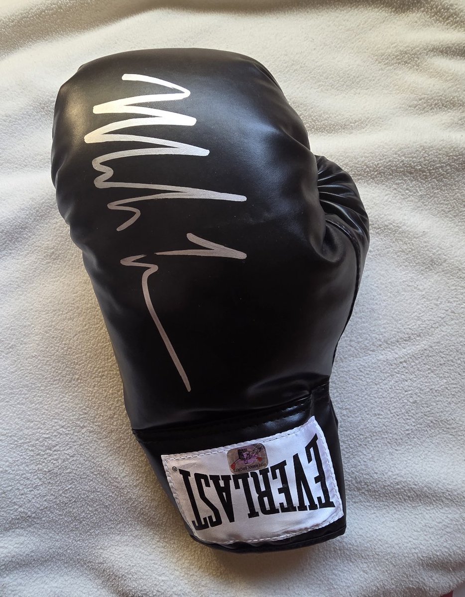 SHILL GATES tweet media