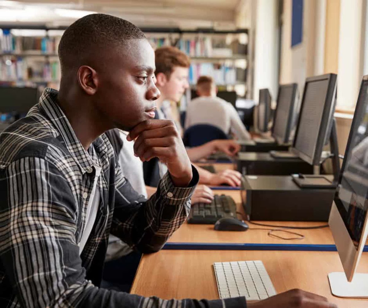 ScholarshipSYS's tweet photo. Did you miss this week's post? Is Having A Double Major Worth It? A Complete Guide to Pursuing Two Majors https://t.co/P9lSKMTYBm https://t.co/tuszyxcwkf