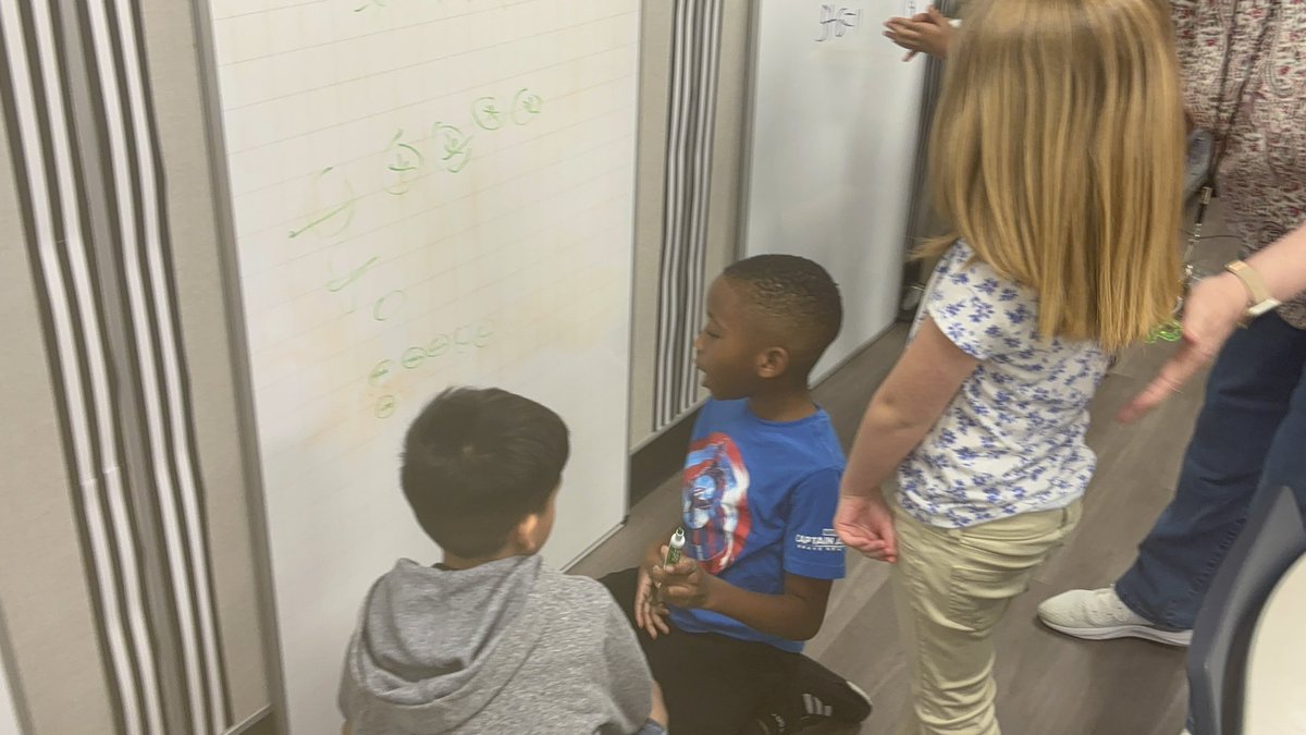 JoyaElam's tweet photo. Ms. Pope’s class tackled multiplication today during Building Thinking Classrooms @DeganElementary #wearedegan #rockyourrole #mathinlisd https://t.co/8fdJmzU58J