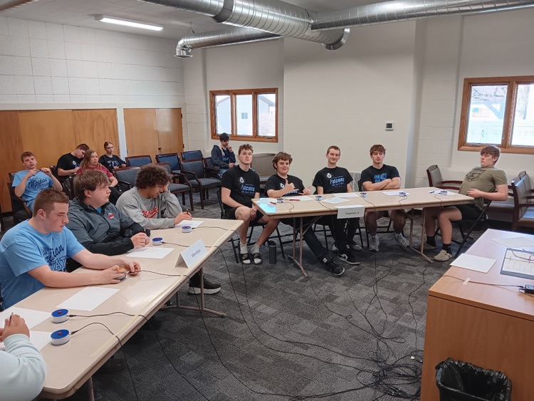 𝐅𝐫𝐞𝐞𝐦𝐚𝐧 𝐅𝐚𝐥𝐜𝐨𝐧𝐬 tweet media