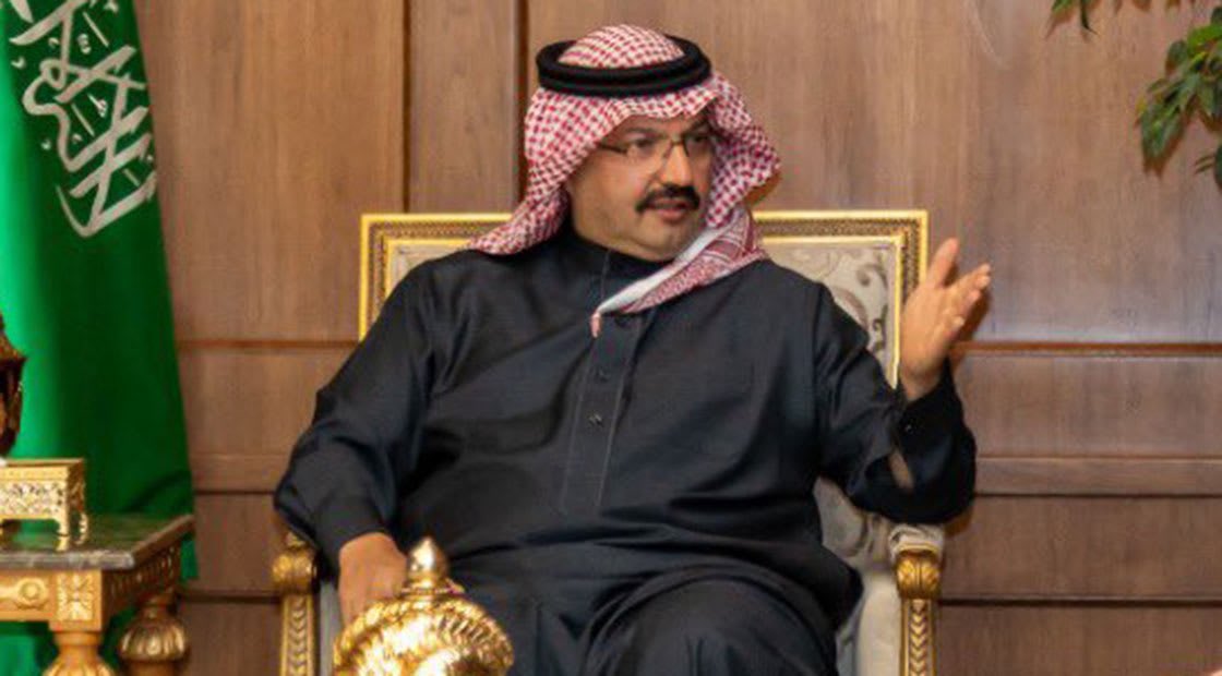 🇸🇦
يمتاز صاحب السمو الملكي الأمير #تركي_بن_طلال أمير #منطقة_عسير بثقافة شاملة موسوعية،وتمكن لغوي مذهل،واستخدام لمفردات لغوية معبرة في إطار من الحضور الذائع، والكاريزما الخلابة،والتطلع الدائم للإتيان بالجديد المواكب للوقت،الملائم للمجتمع بعمل دؤوب،وجهد متواصل.
بارك الله عمره وعمله