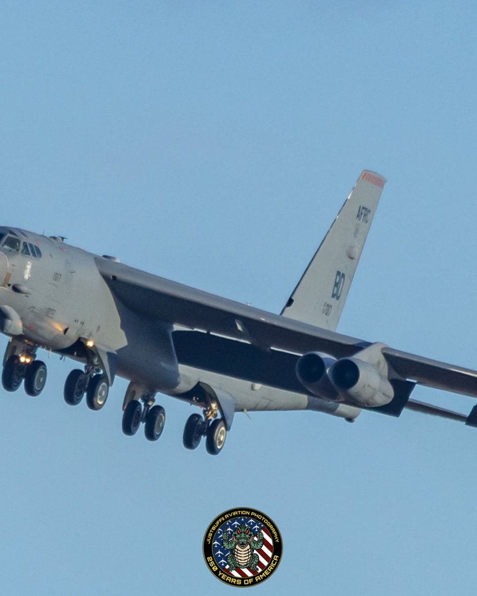 justbuffii's tweet photo. The Renegade! ⚔️ 

#b52stratofortress #aviationphotography https://t.co/9dBwF0lN0v