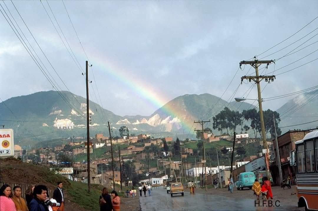 Historia Fotográfica de Bogotá y Colombia tweet media