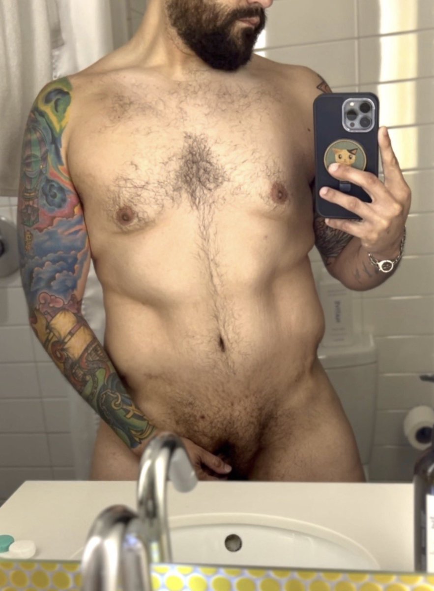 Damien Alexxxander tweet media