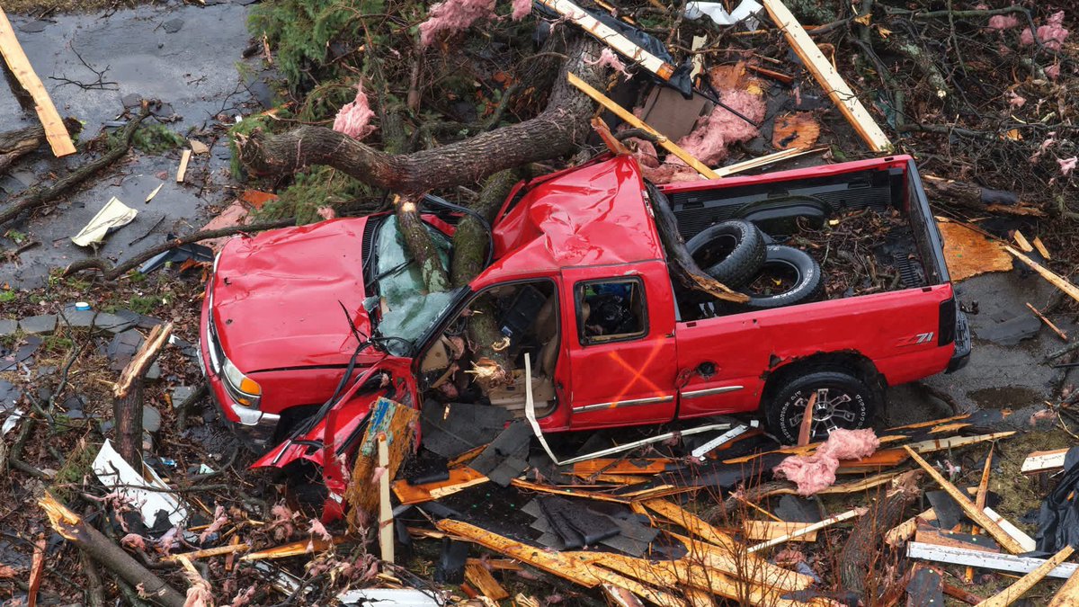 Jordan Hall tweet media