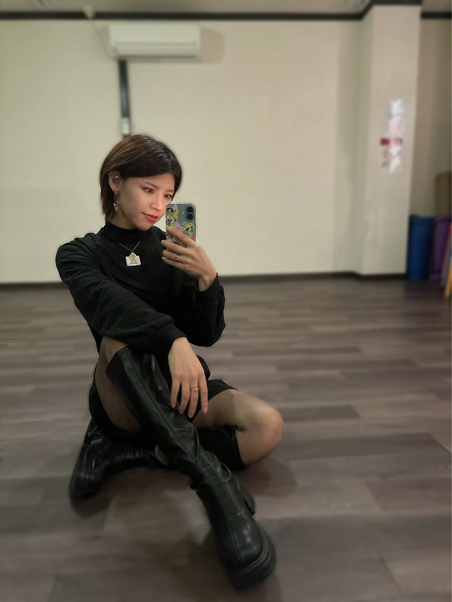 おはようございます☔️
今日はお友達ととある動画を撮りに行ってくるよ〜🎥
1ヶ月以上前から企画してたからめちゃくちゃ楽しみ！
生憎の雨だけどみんなも気をつけてお仕事や学校、おでかけいってらっしゃい🧚‍♀️✨