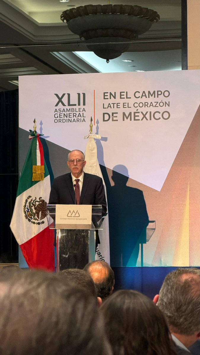 anetif's tweet photo. 🌾🤝 ANETIF participa en la Asamblea General del CNA

El Ing. Alonso Fernández, presidente de ANETIF, estuvo presente en la 42ª Asamblea General Ordinaria del Consejo Nacional Agropecuario (@CNAgropecuario) , un encuentro clave para el fortalecimiento del sector. 📊

Desde ANETIF continuamos sumando esfuerzos para impulsar la competitividad, el diálogo y el desarrollo del sector agroalimentario en México. 🇲🇽✨