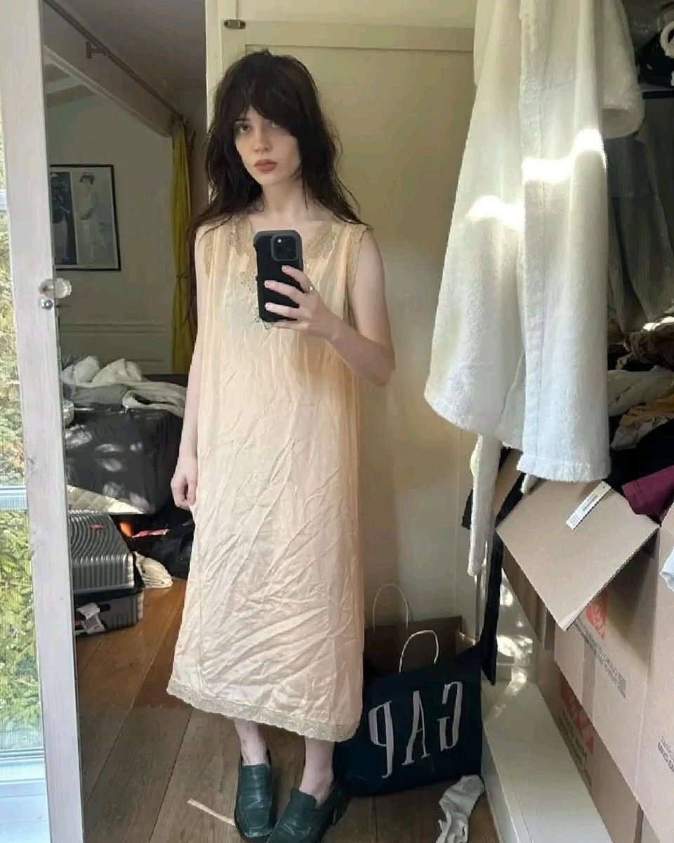 Daily Sophie Thatcher tweet media