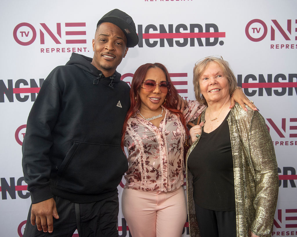 Y.R. Perry tweet media