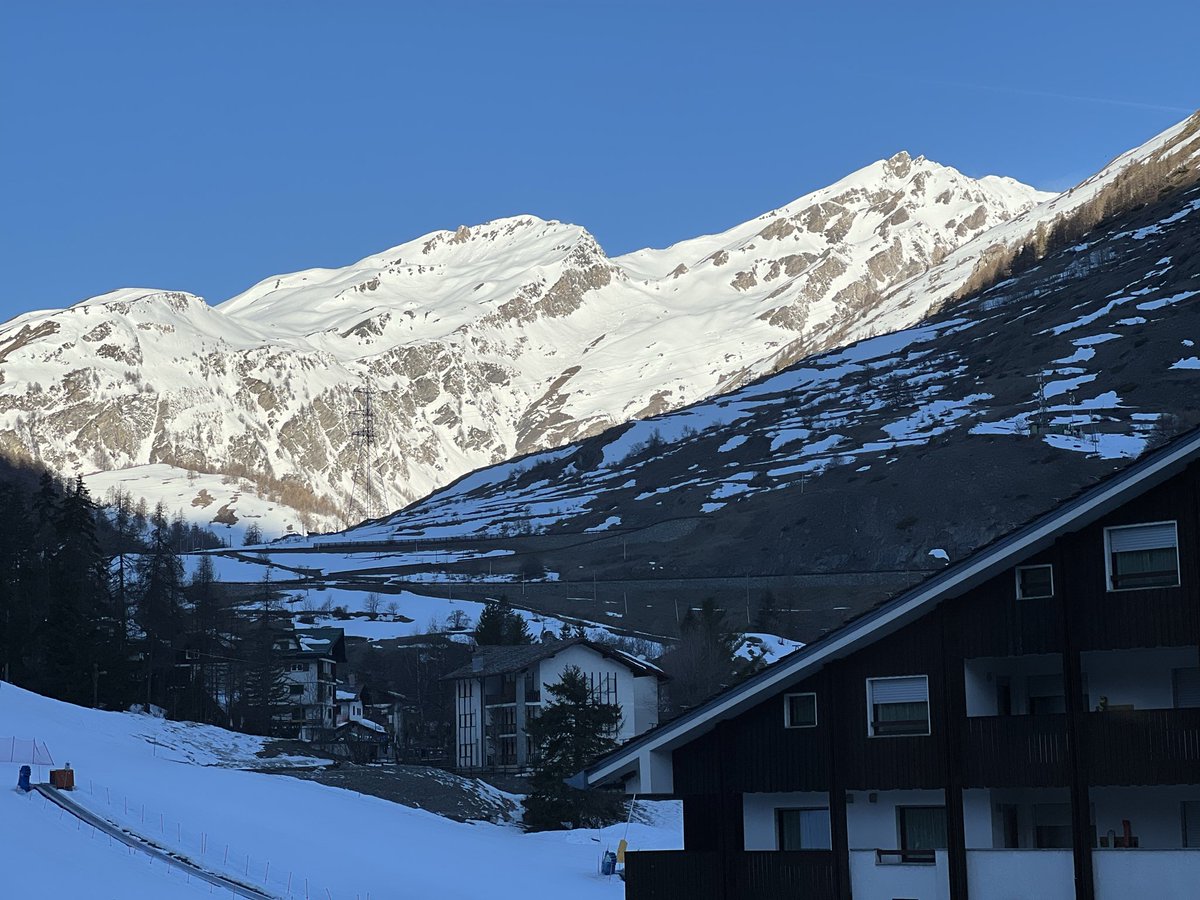 Cliff Burgess tweet media