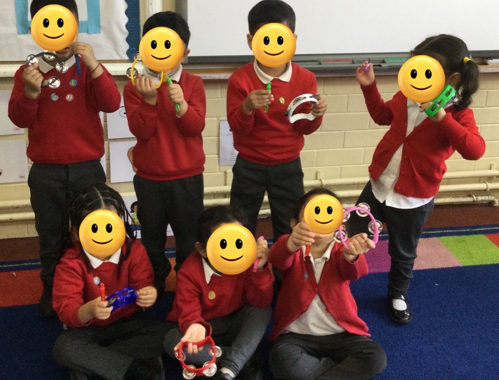 LeighPrimary's tweet photo. What a fantastic end to nine weeks of ‘Early Talk Boost’ sessions. Wow! So proud of all the children they have worked extremely hard. We had a wonderful celebration and all the children received certificates and prizes.#Earlytalkboost #celebration2026 #lifelonglearners #Article28 https://t.co/jalk6SpYMM