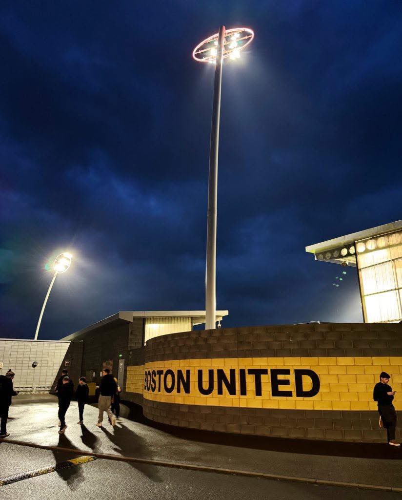APCAFC's tweet image. #THISTIMELASTYEAR
Boston United 3 Southend United 0
#VanaramaNationalLeague
with @hoppy_steve