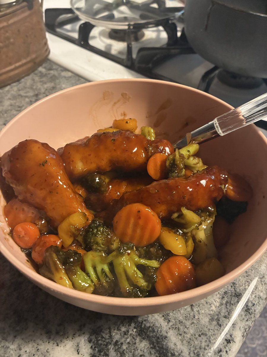 FLUFFY 🧡🤍 tweet media