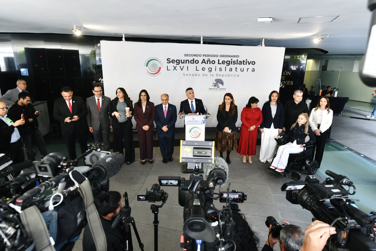 Alejandro Moreno tweet media