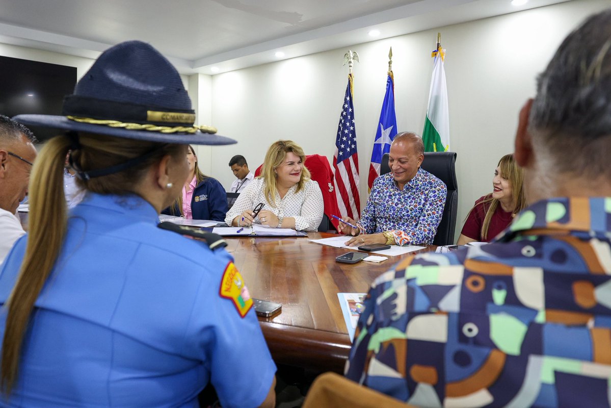 En la reunión que sostuvimos en el municipio de Las Piedras, la Comandante de Área de la Policía de Humacao, Sharon Ruíz, informó que esta región registró una reducción de un 8% en la incidencia criminal. 

Además, destacó que todos los delitos tipo I han disminuido de forma