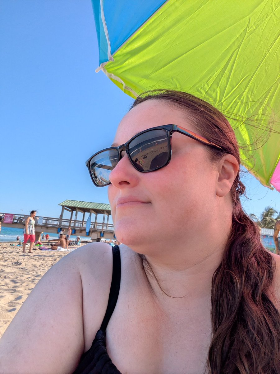 DeadEnds1's tweet photo. #beach #selfie #touchsand https://t.co/gC8o9V6zri